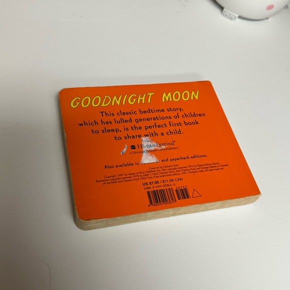 Bilingual English and Spanish Books Counting With Frida y buenas noches Luna - Picture 6 of 11